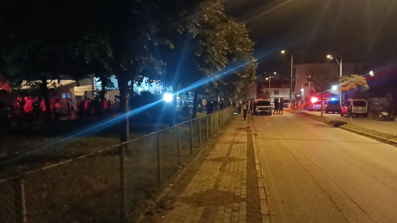 Bursa'da ev basan saldırgan karı kocayı kurşun yağmuruna tuttu