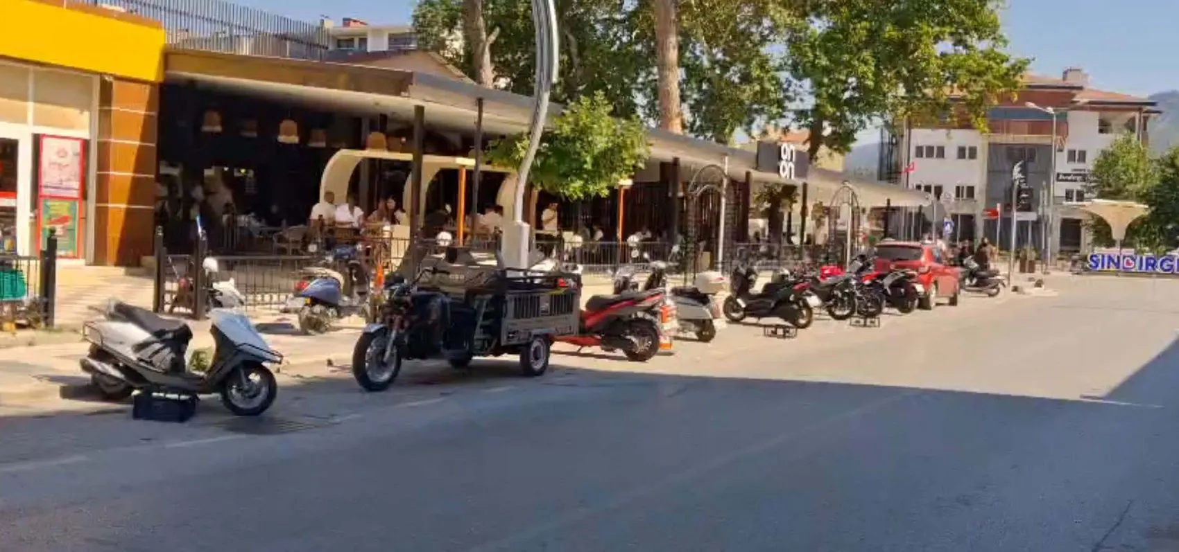 Balıkesir Sındırgı sallandı