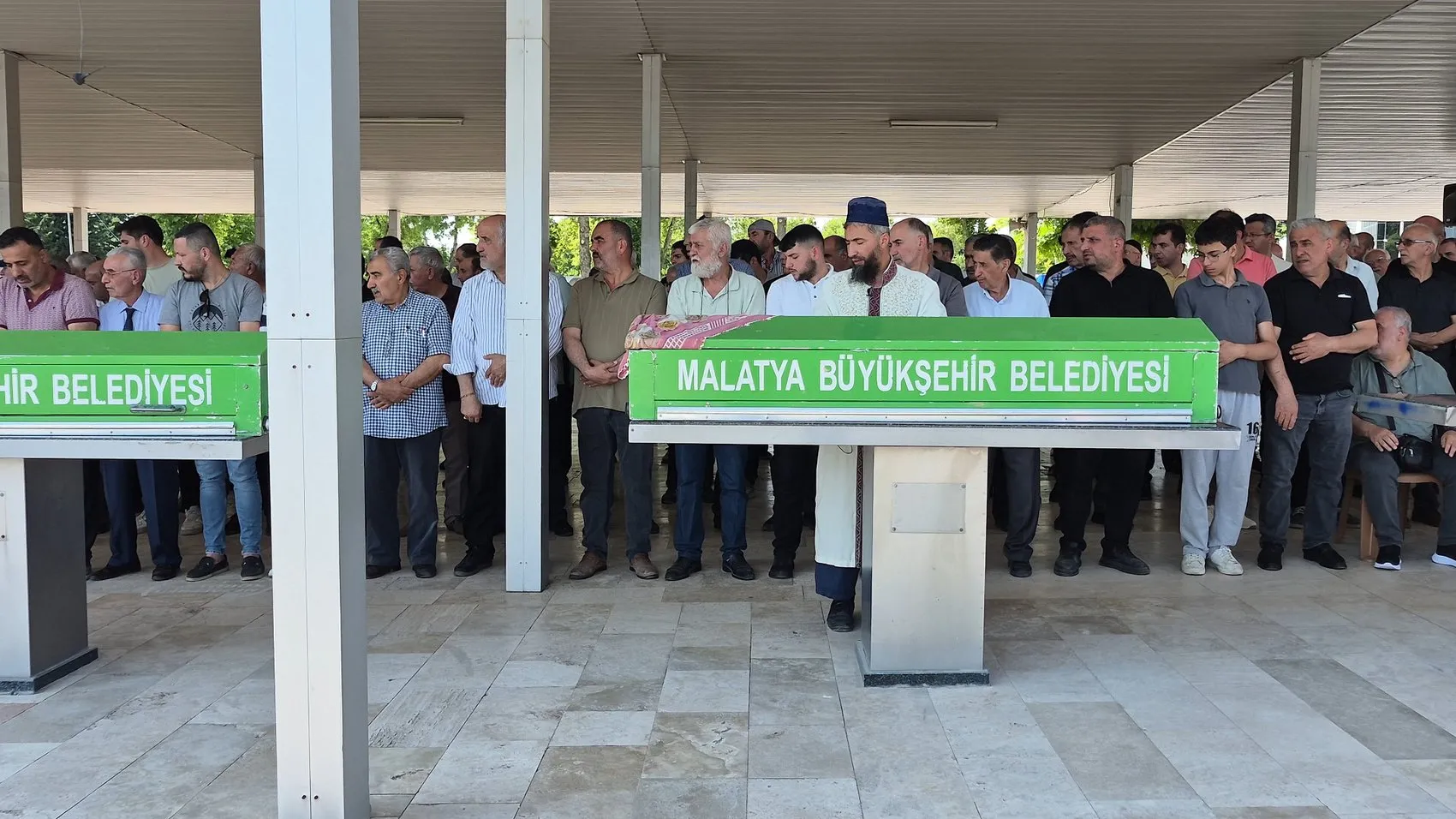 Malatya’da aile faciası Eşini ve kızını vurdu