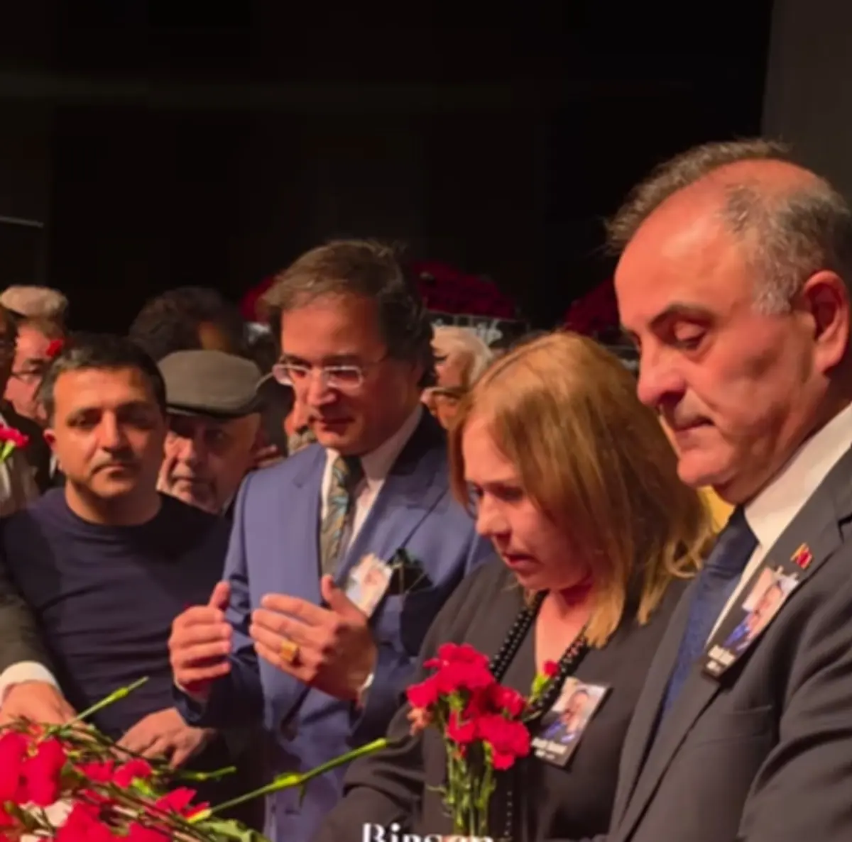 Jülide Kural ın tabutun başında zor anları: Bırakmak istemiyorum... 2