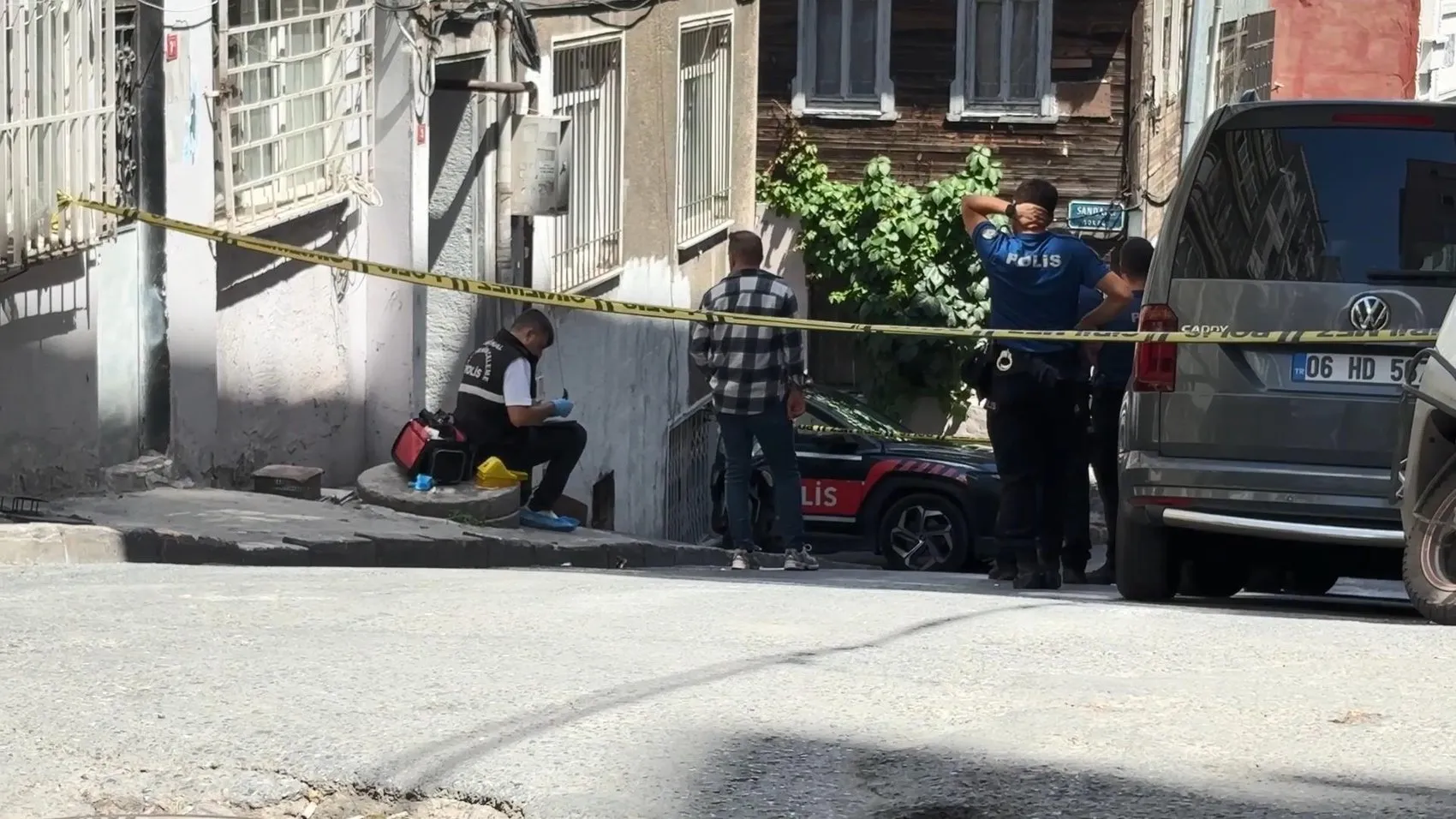 Beyoğlu’nda kıskançlık kavgası kanlı bitti