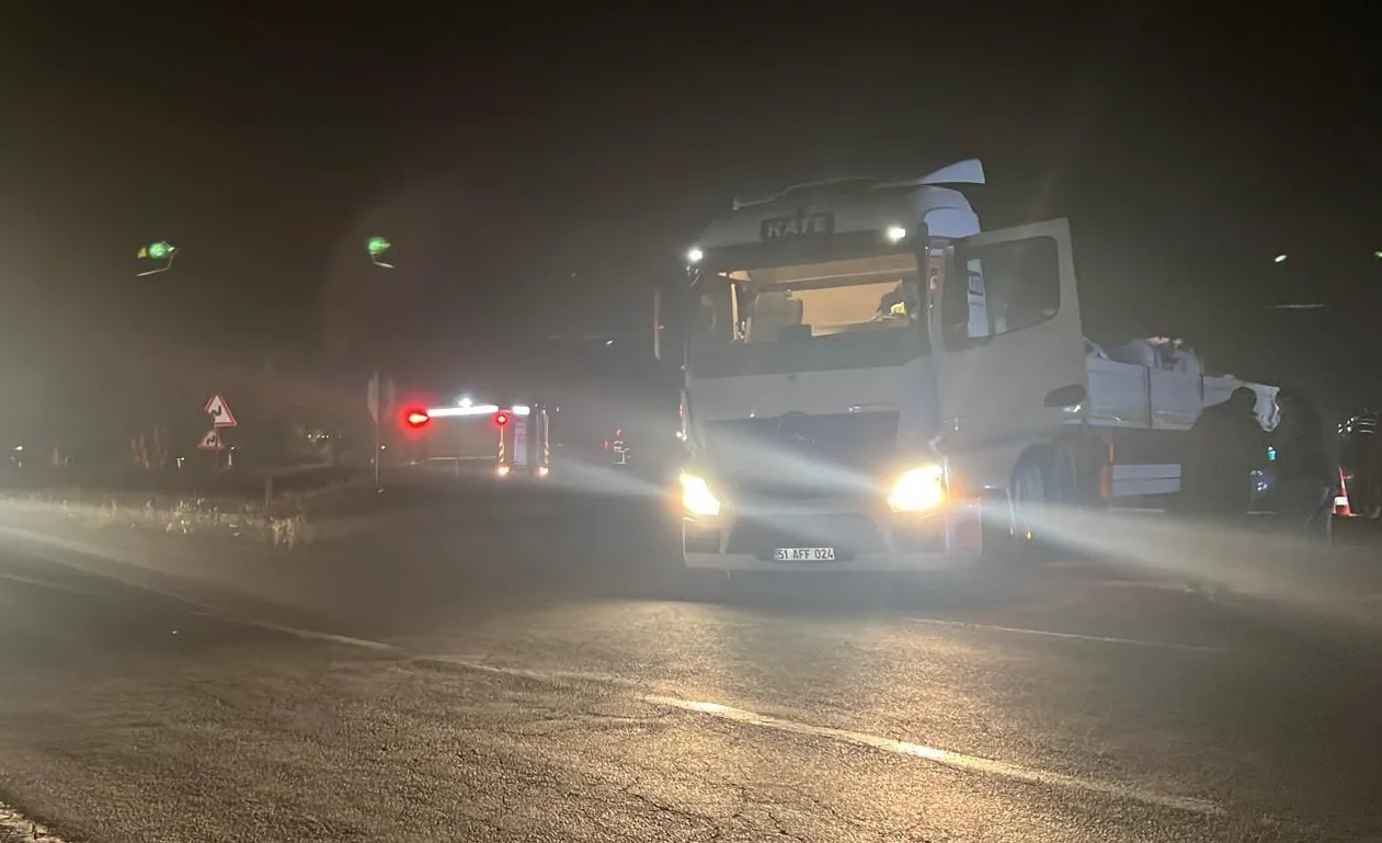 Nevşehir yolunda gece saatlerinde feci kaza