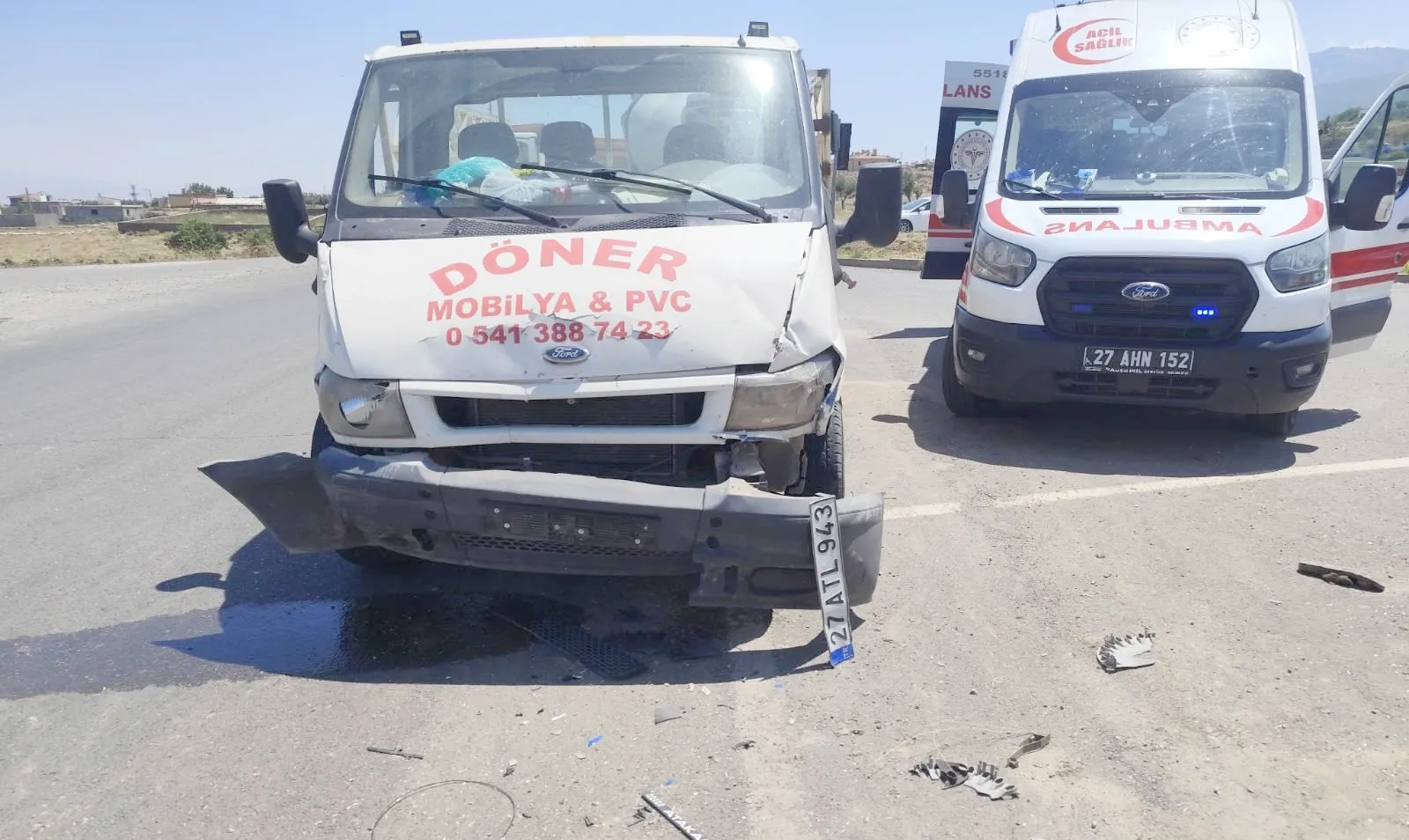 İslahiye yolunda iki araç çarpıştı