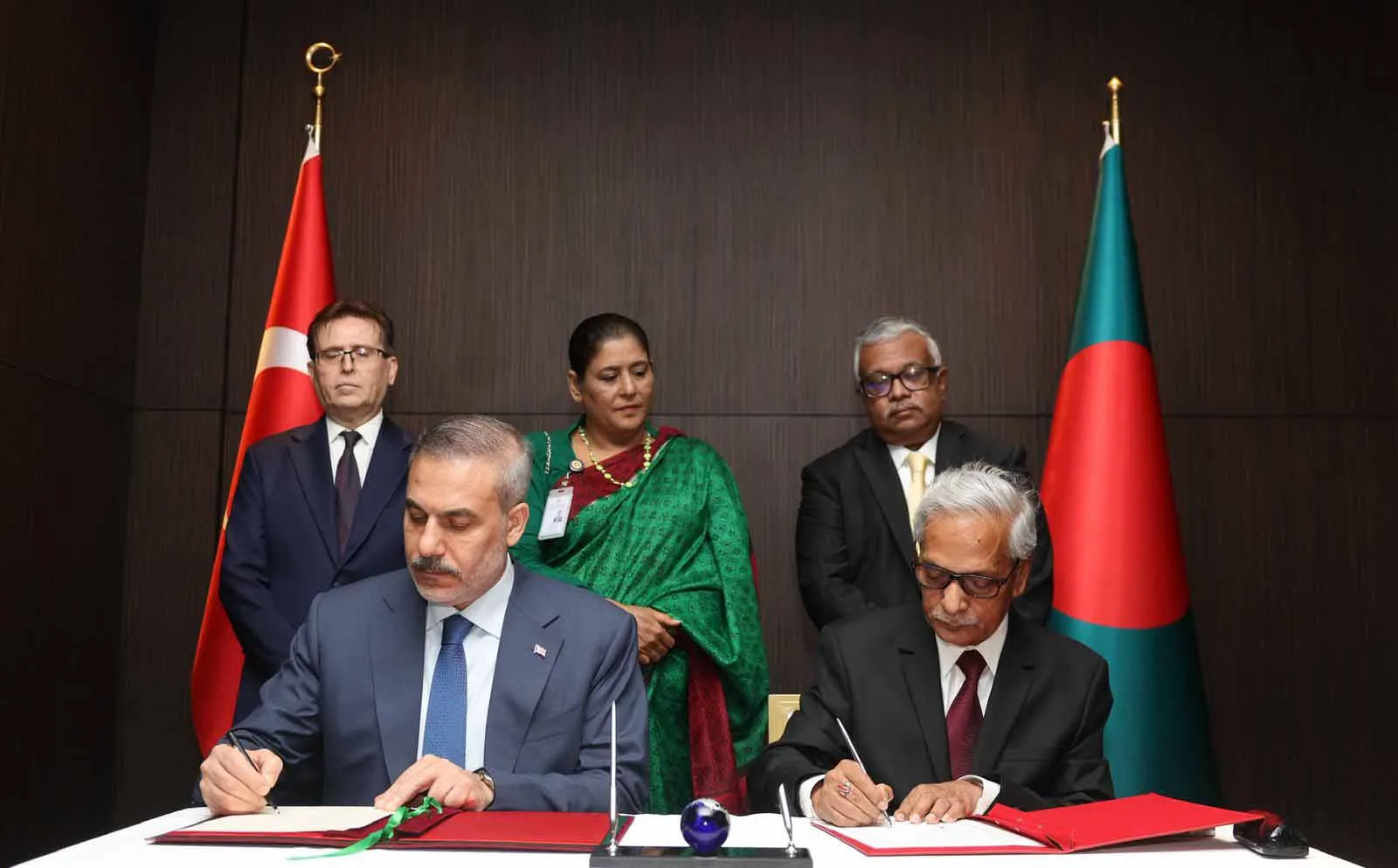 Dışişleri Bakanı Fidan Bangladeş ile yeni bir sayfa açtı