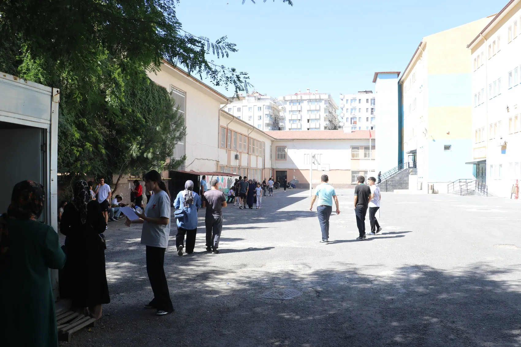 Diyarbakır'da üniversite hayali için sınav saati