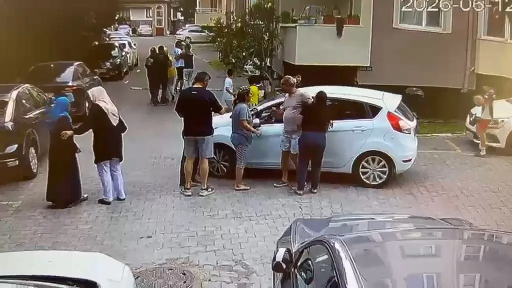 Çekmeköy’de basit bir trafik uyarısı aile kavgasına dönüştü