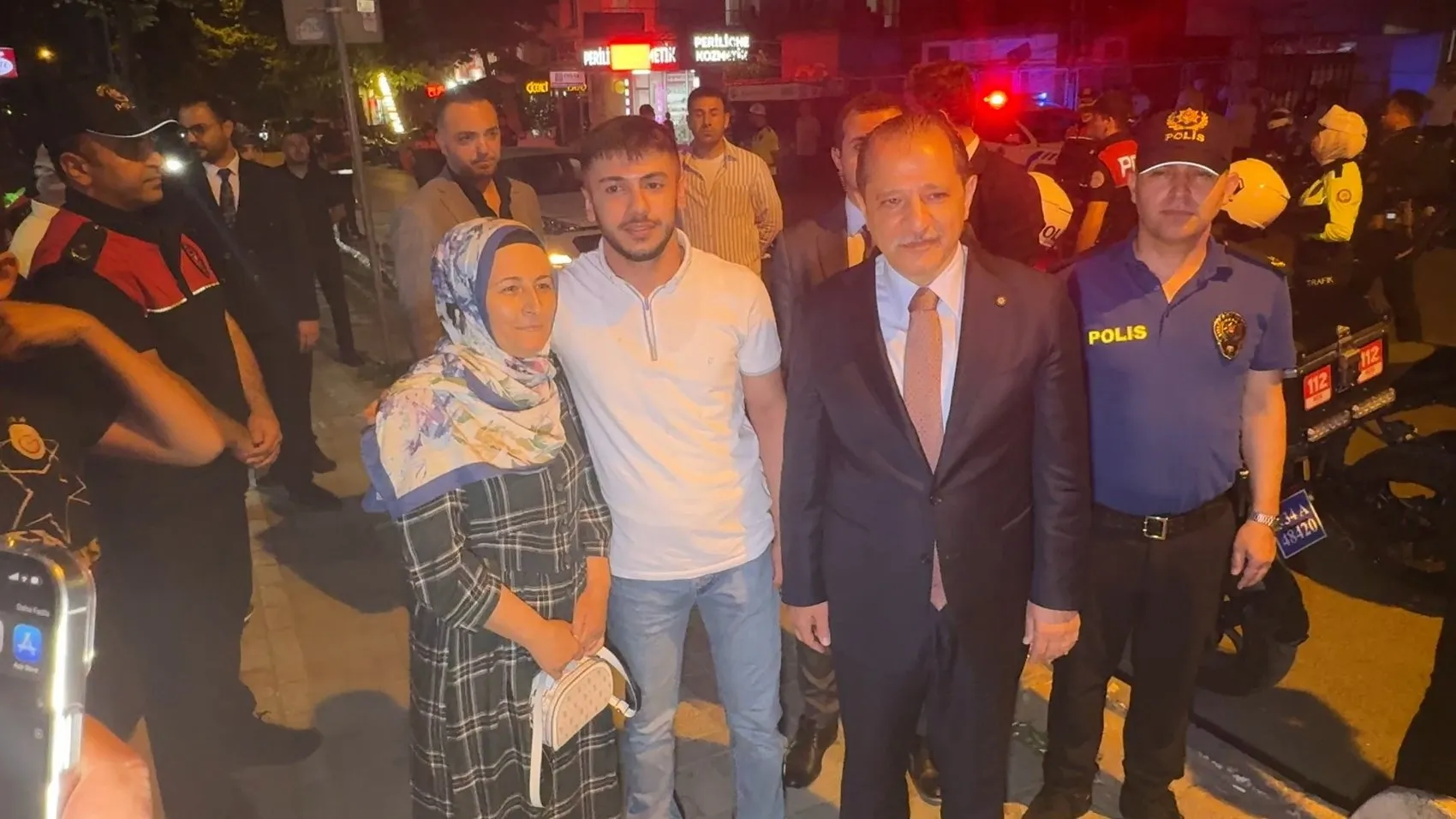 Avcılar sokaklarında gece yarısı yoğun polis denetimi