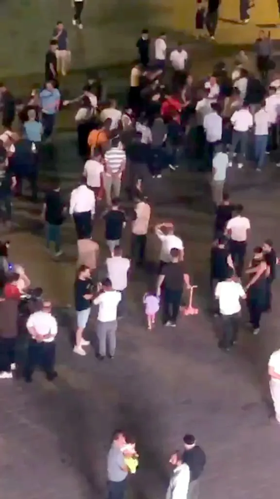Esenyurt meydanında halay kavgası meydan muharebesine döndü