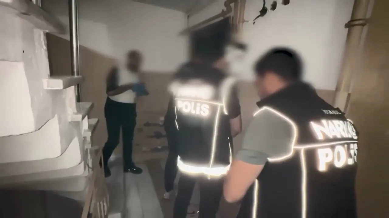 İstanbul’da uyuşturucu tacirlerine büyük darbe