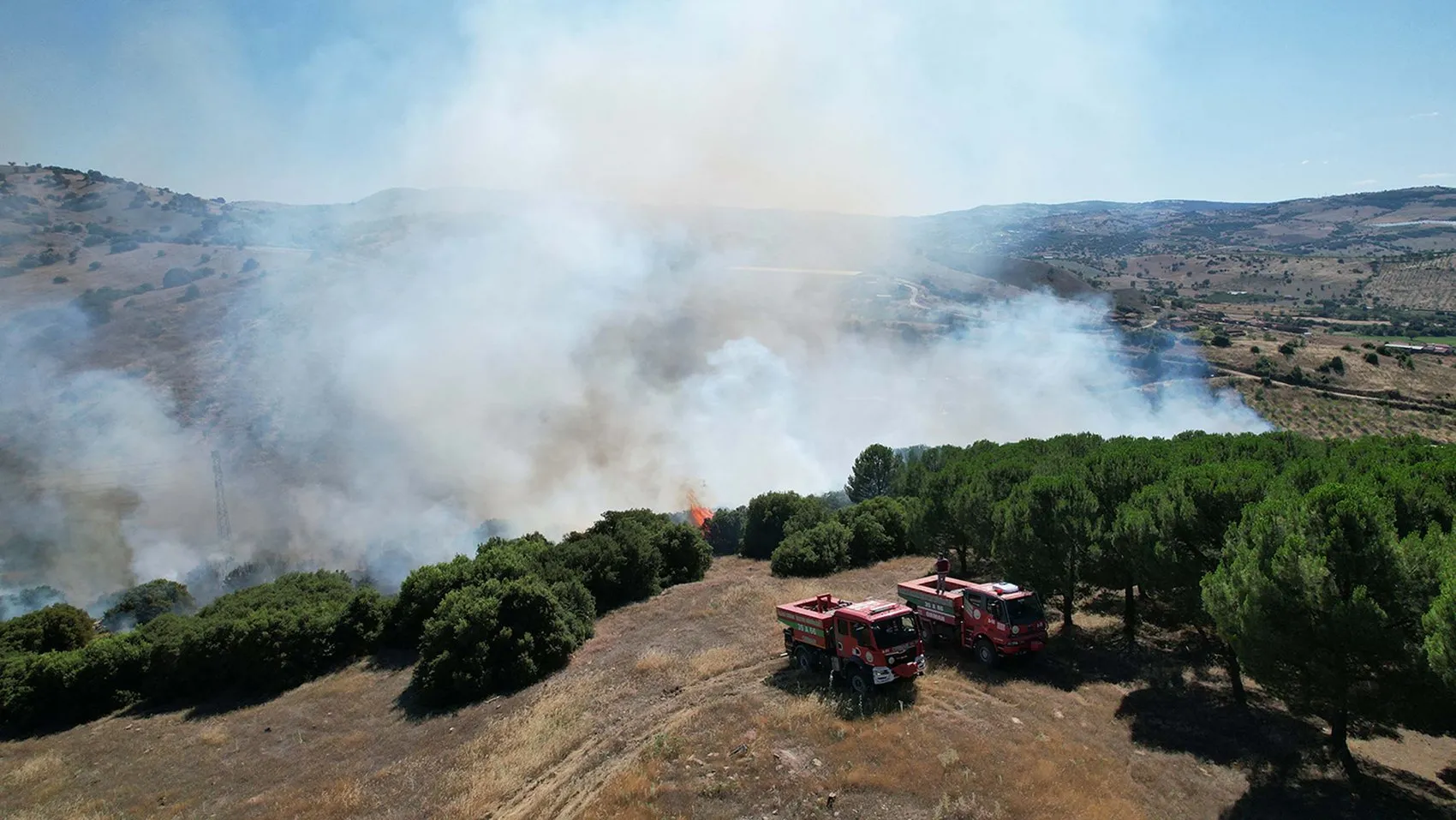 Manisa Kula’da makilik alan bir saatte küle döndü