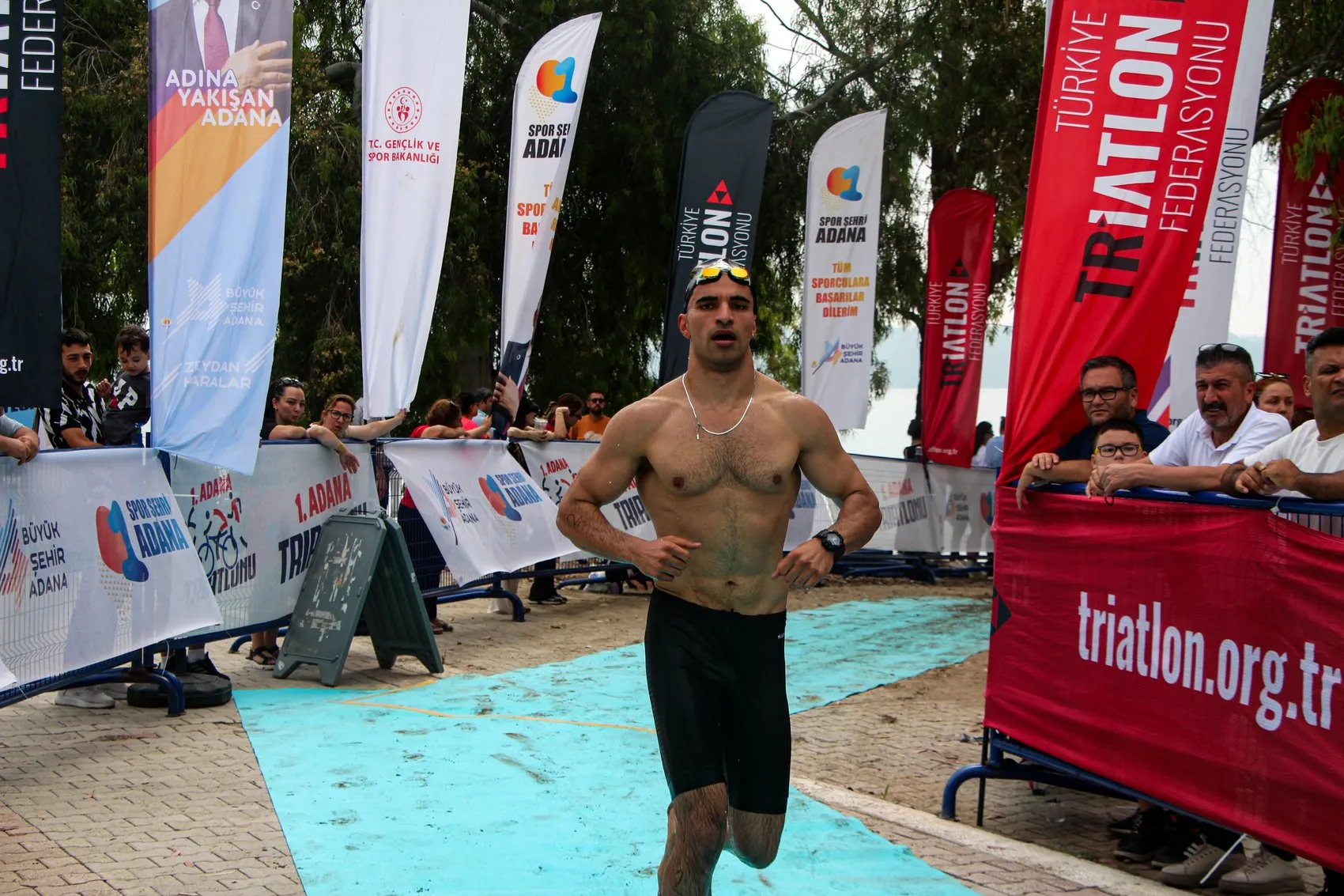 Adana Adnan Menderes Adası triatlon heyecanına ev sahipliği yapıyor