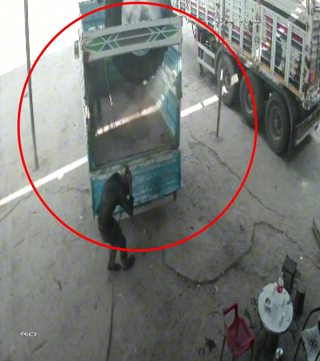 Siirt'te lastik patlaması iki işçiyi hastanelik etti