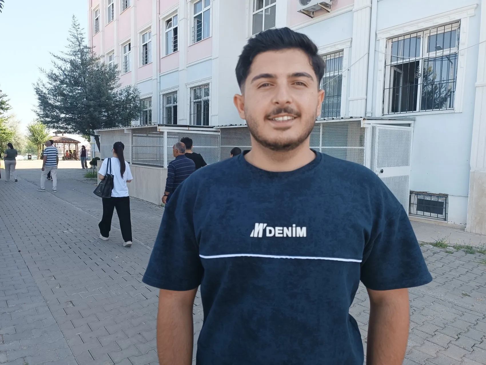 Batman üniversite hayali için sınav merkezlerine akın etti