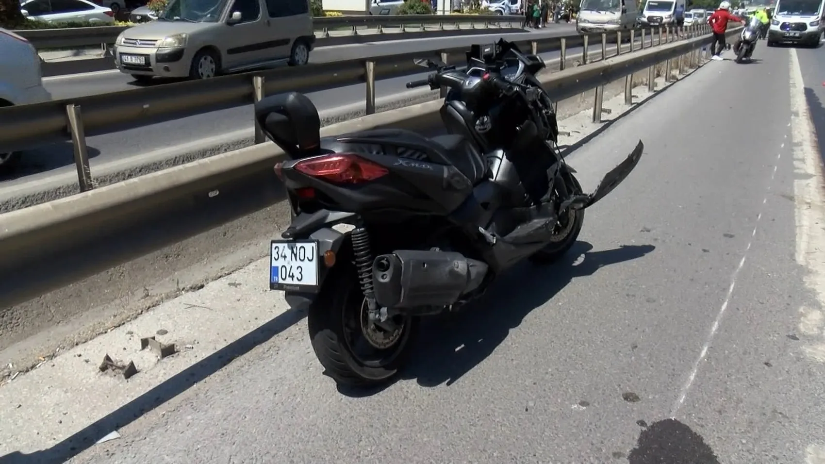 Kartal D-100 karayolunda motosiklet kazası 2 ölü