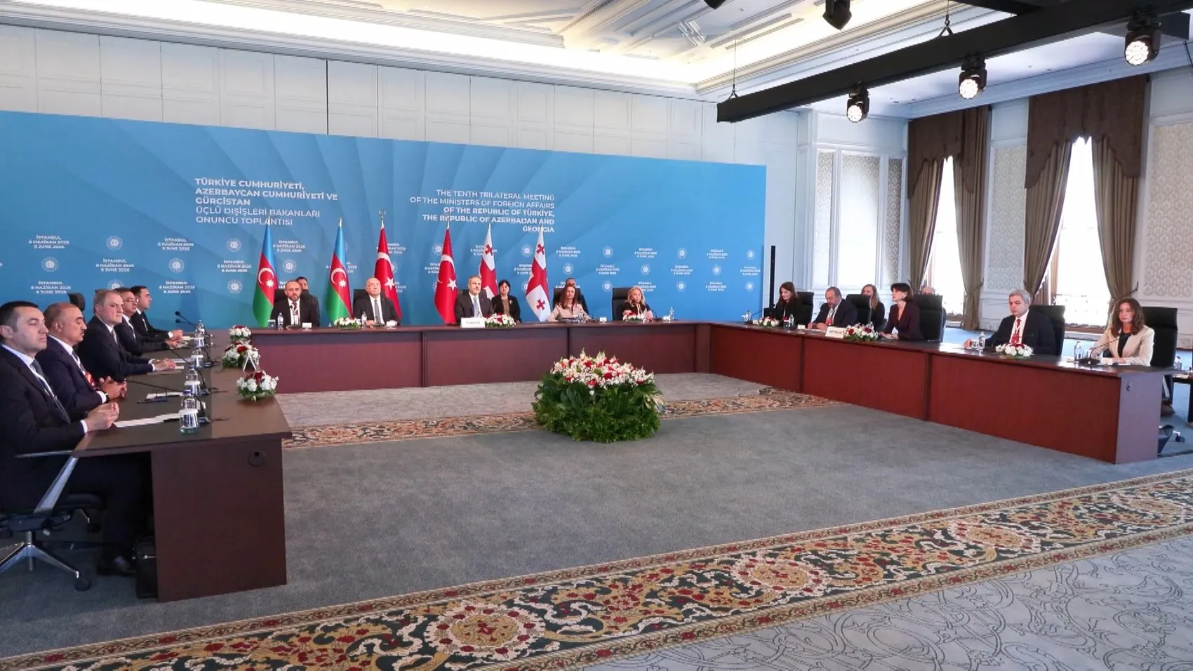 İstanbul'da kritik Kafkasya zirvesi
