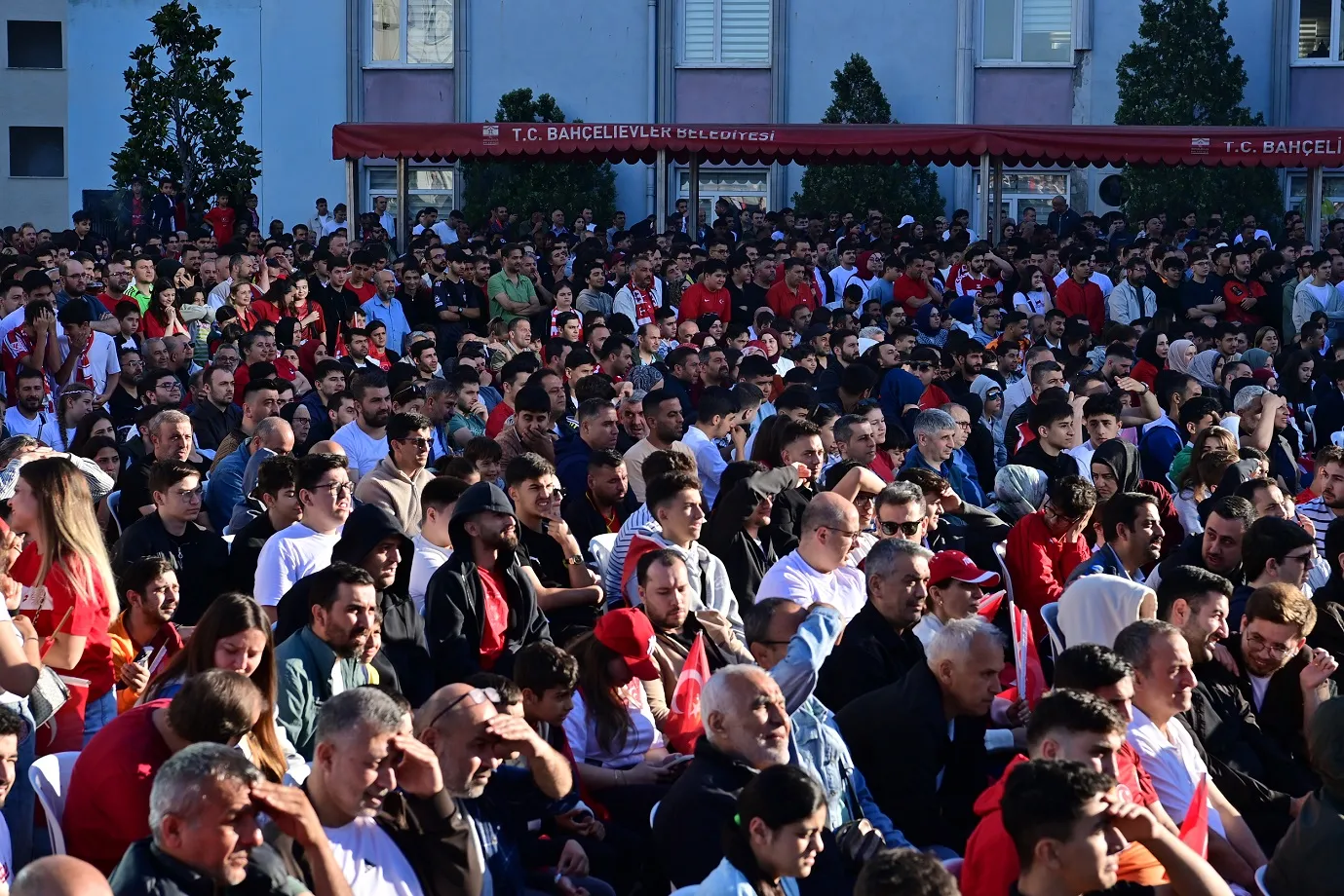 Bahçelievler'de Milli Takım heyecanı hüsranla bitti