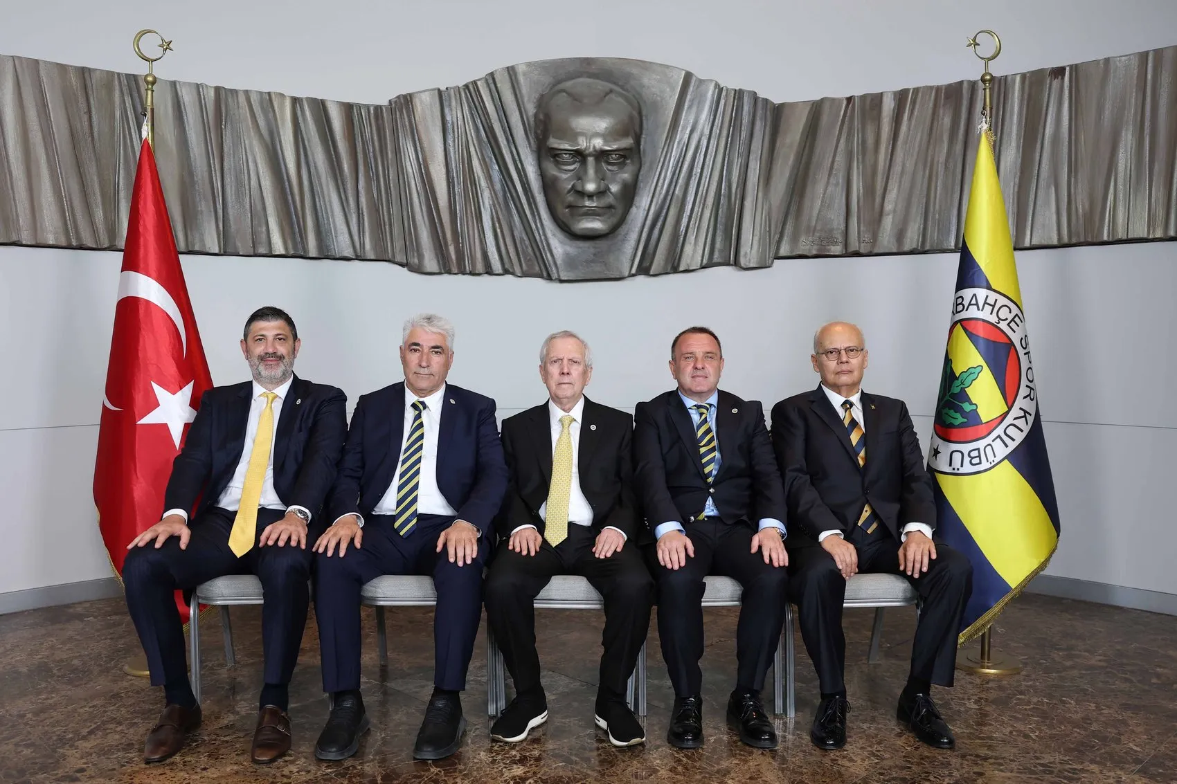 Aziz Yıldırım Fenerbahçe yönetimindeki isimlerin görevlerini belirledi