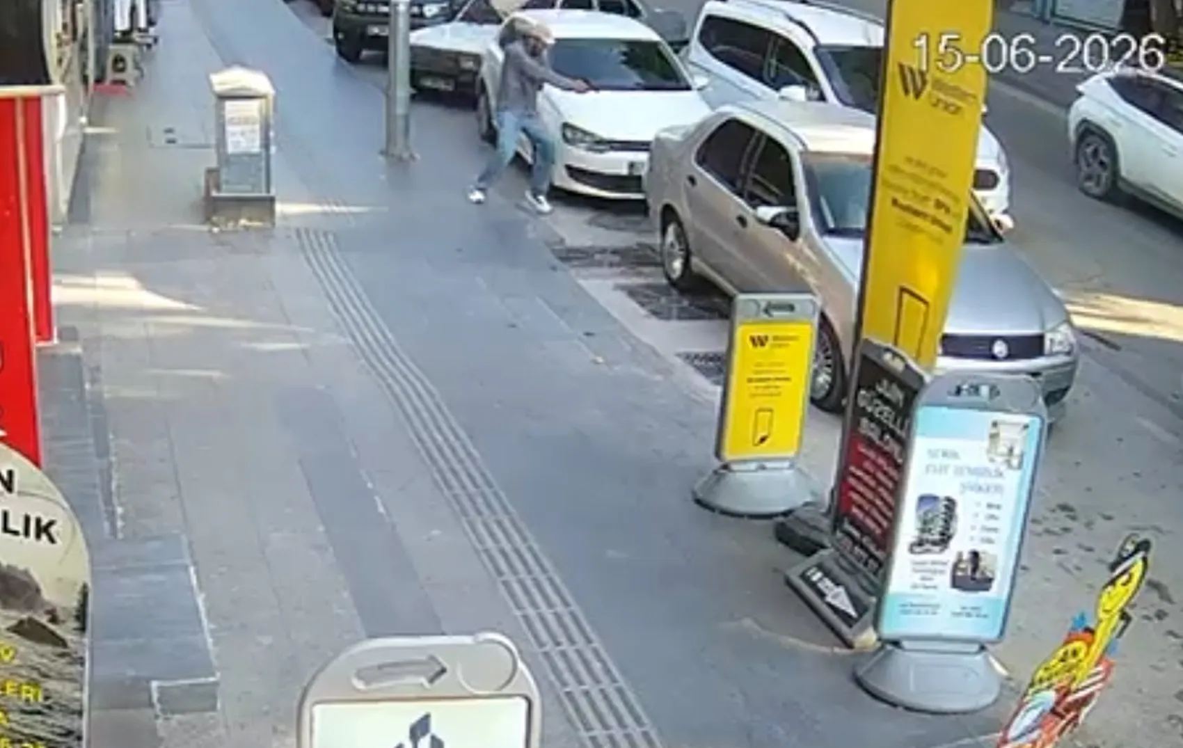 Antalya Serik’te sokak ortasında dehşet anları