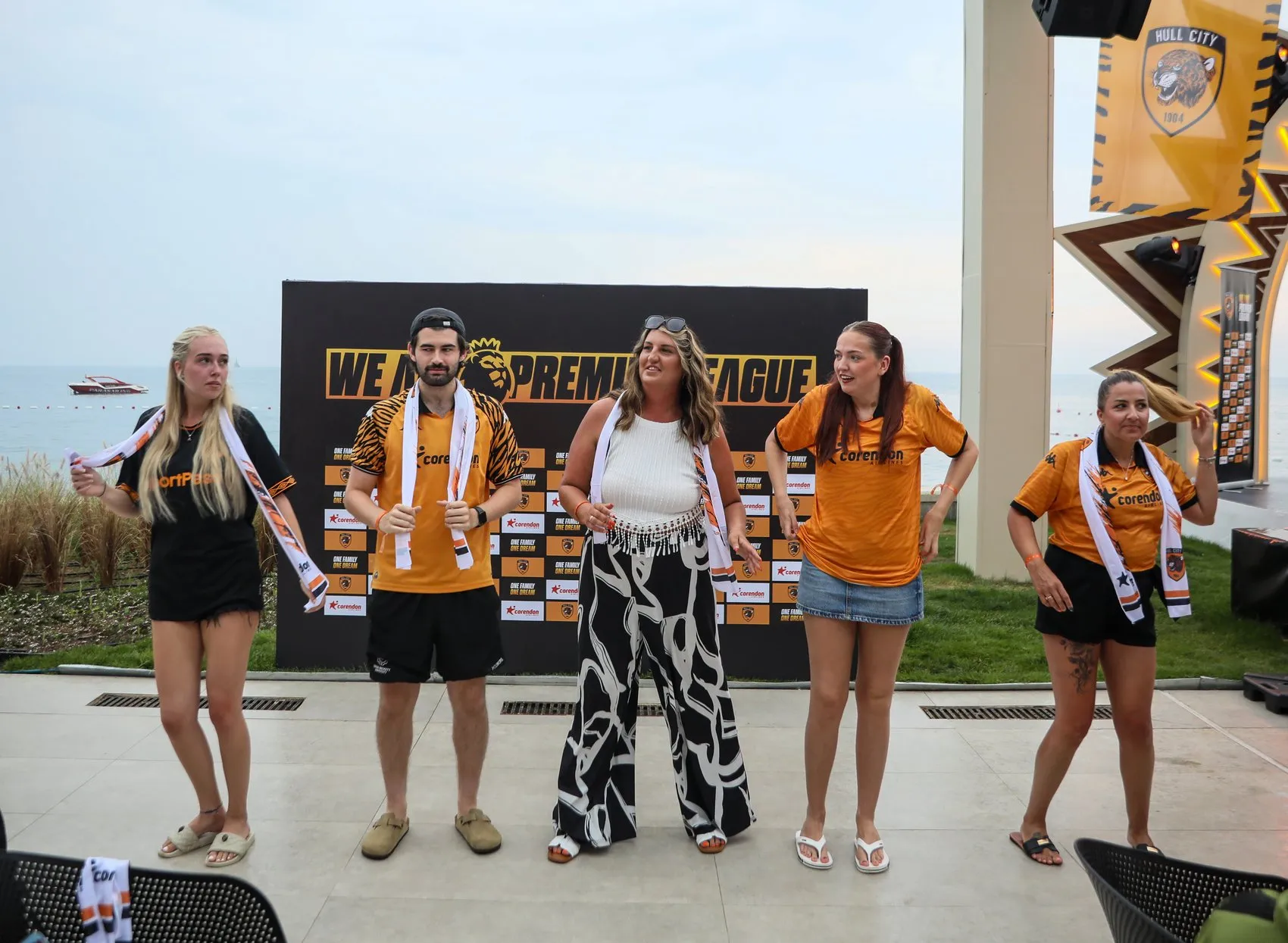 Acun Ilıcalı Hull City taraftarlarını Antalya’da ağırladı