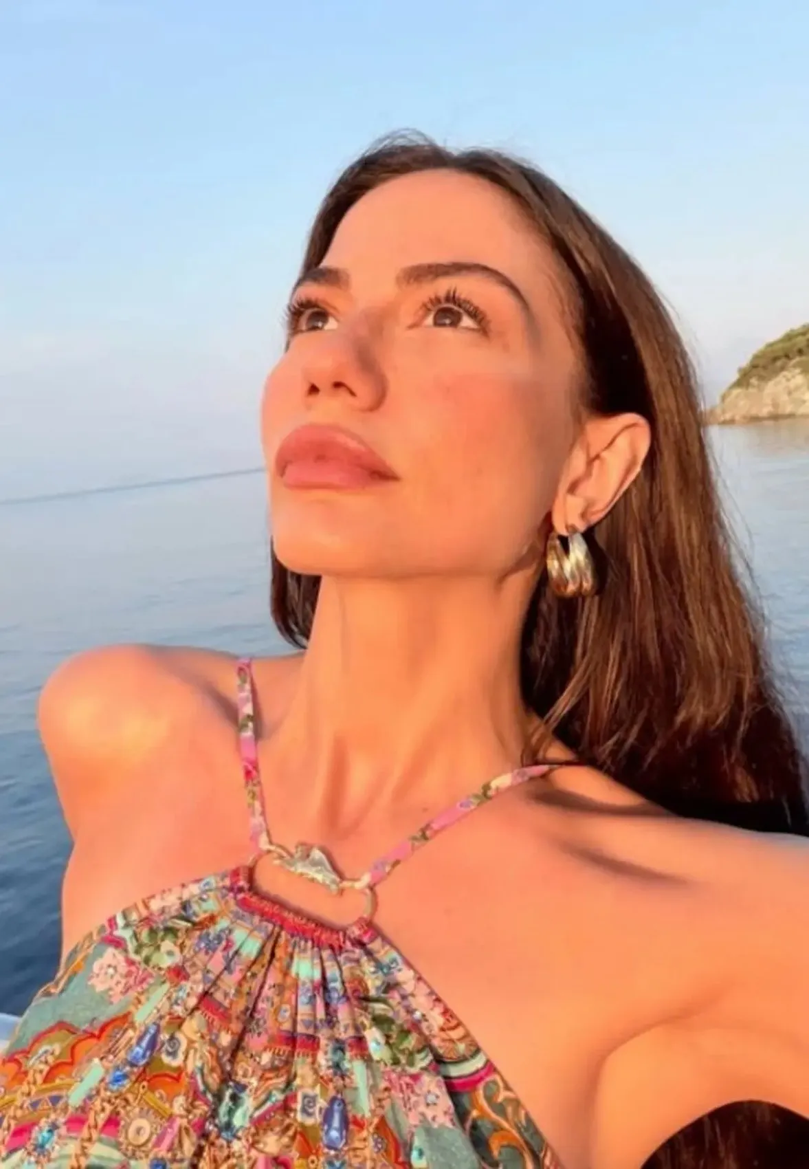 Eşref Rüya biter bitmez tatile koştu! Demet Özdemir in kaldığı lüks teknenin gecelik fiyatı dudak uçuklattı 3