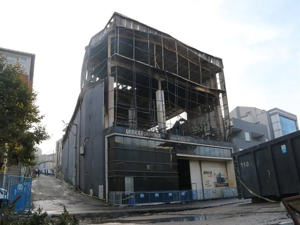 Dilovası’ndaki fabrika yangını soruşturmasında belediyeye operasyon