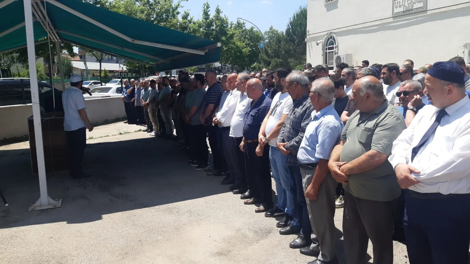 Kocaeli'de kahreden olay Baba yaşamına son verdi, SMA hastası oğlu hastaneye kaldırıldı