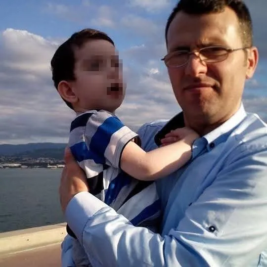 Kocaeli'de kahreden olay Baba yaşamına son verdi, SMA hastası oğlu hastaneye kaldırıldı