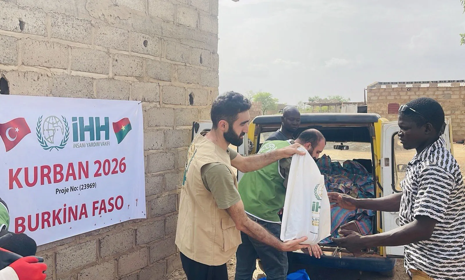 İHH 61 ülkede kurban emanetlerini ihtiyaç sahiplerine dağıttı