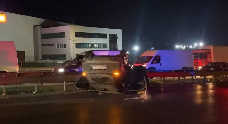 Arnavutköy'de gece yarısı zincirleme kaza
