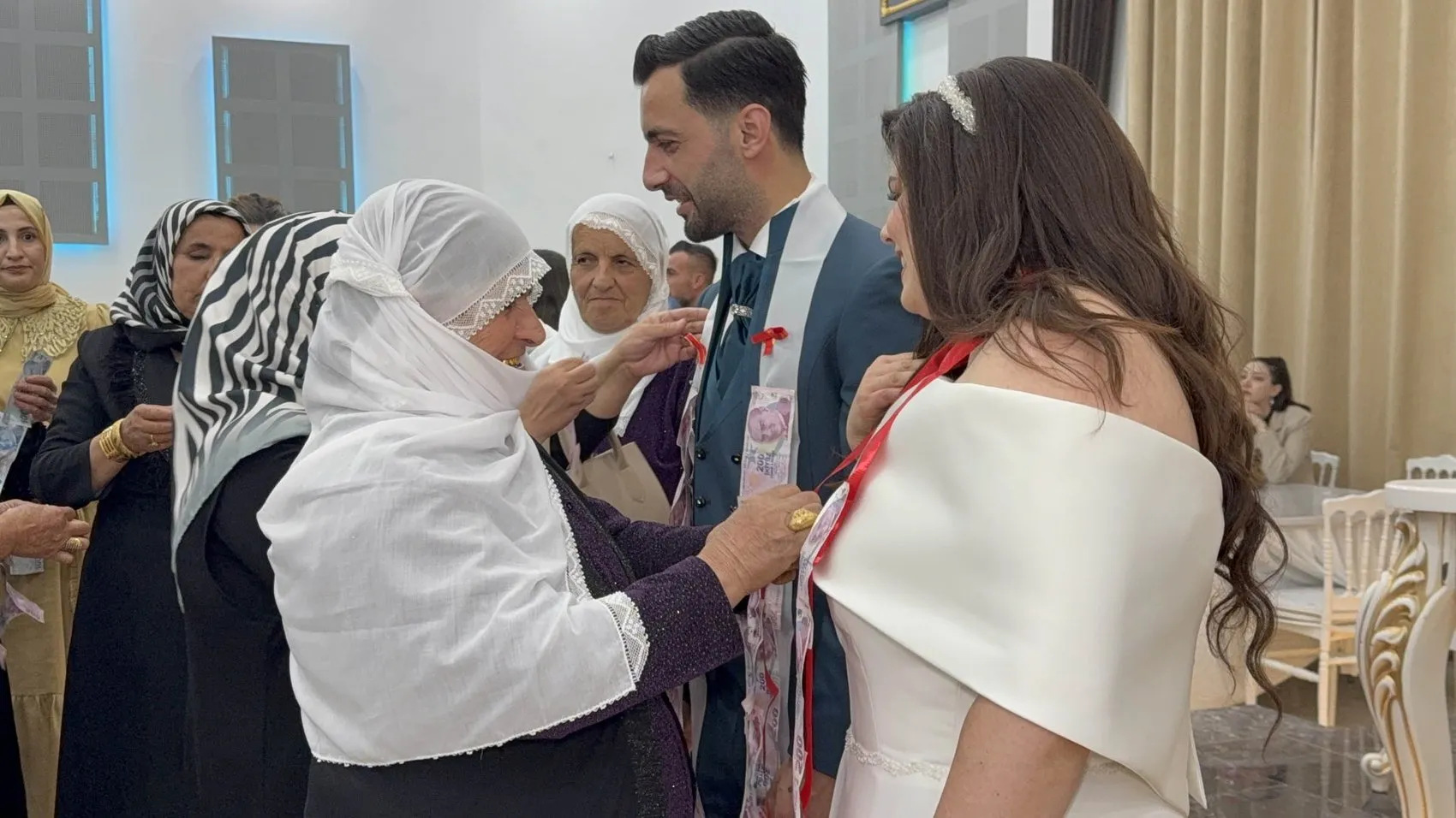 İtalyan avukat Midyat düğünüyle İslam'ı seçti