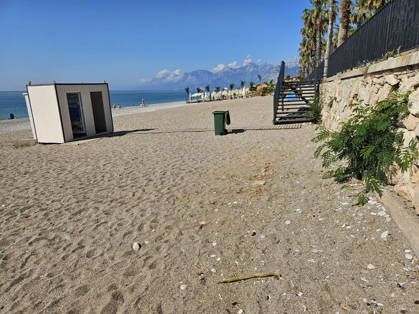 Antalya sahillerine sigara yasağı önerisi