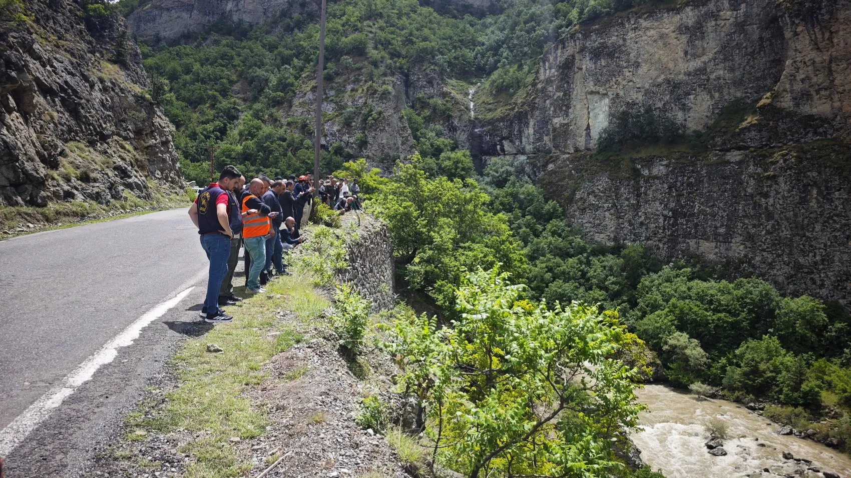 Çoruh Nehri’ne uçan kamyonet boş çıktı