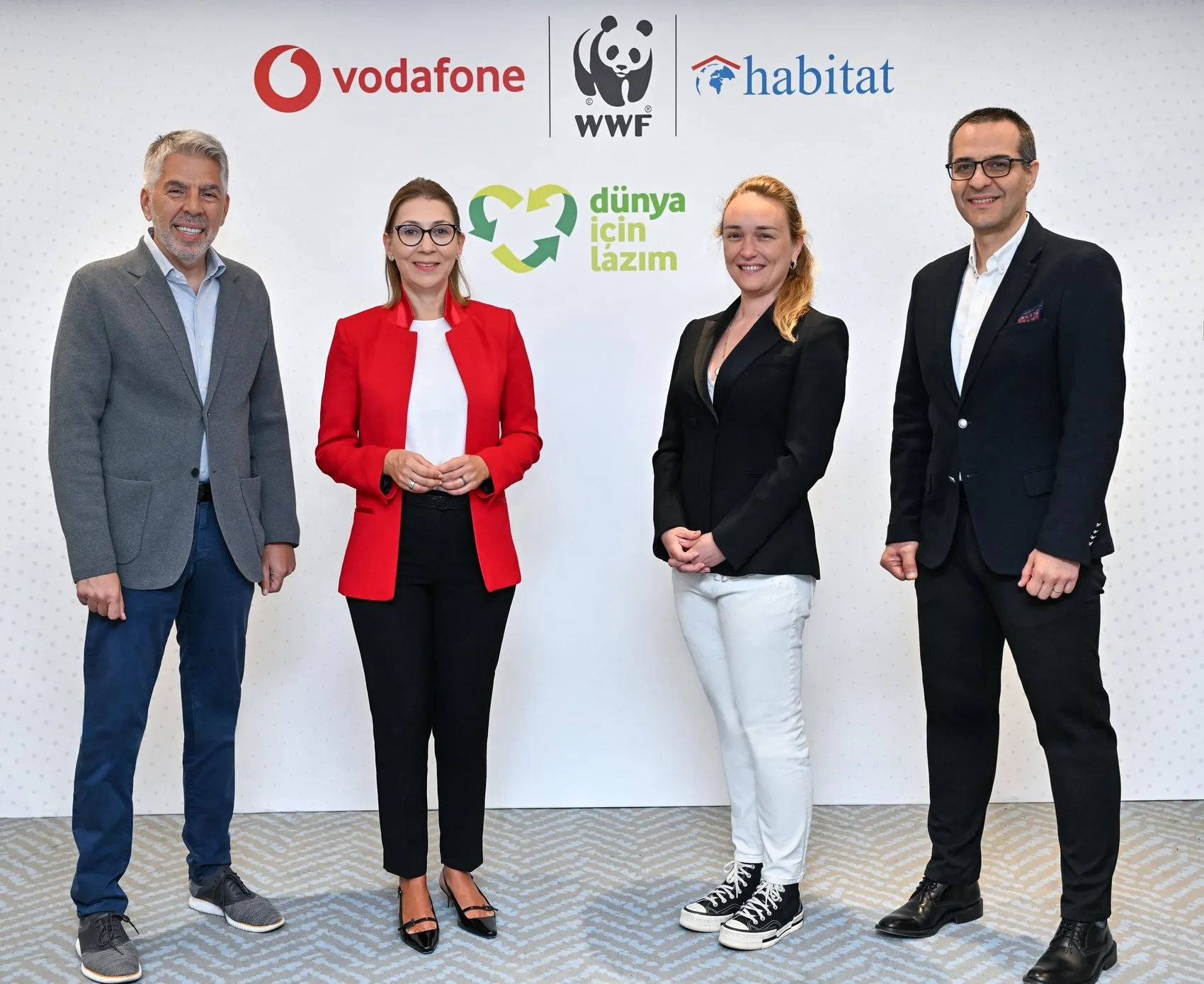 Vodafone, Dünya İçin Lazım projesiyle 37 ton e-atığı dönüştürdü