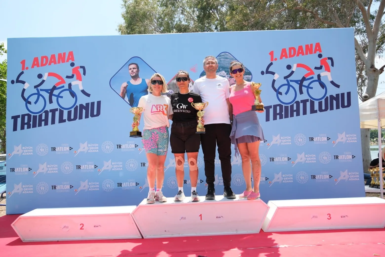 Adana ilk kez triatlon heyecanına ev sahipliği yaptı