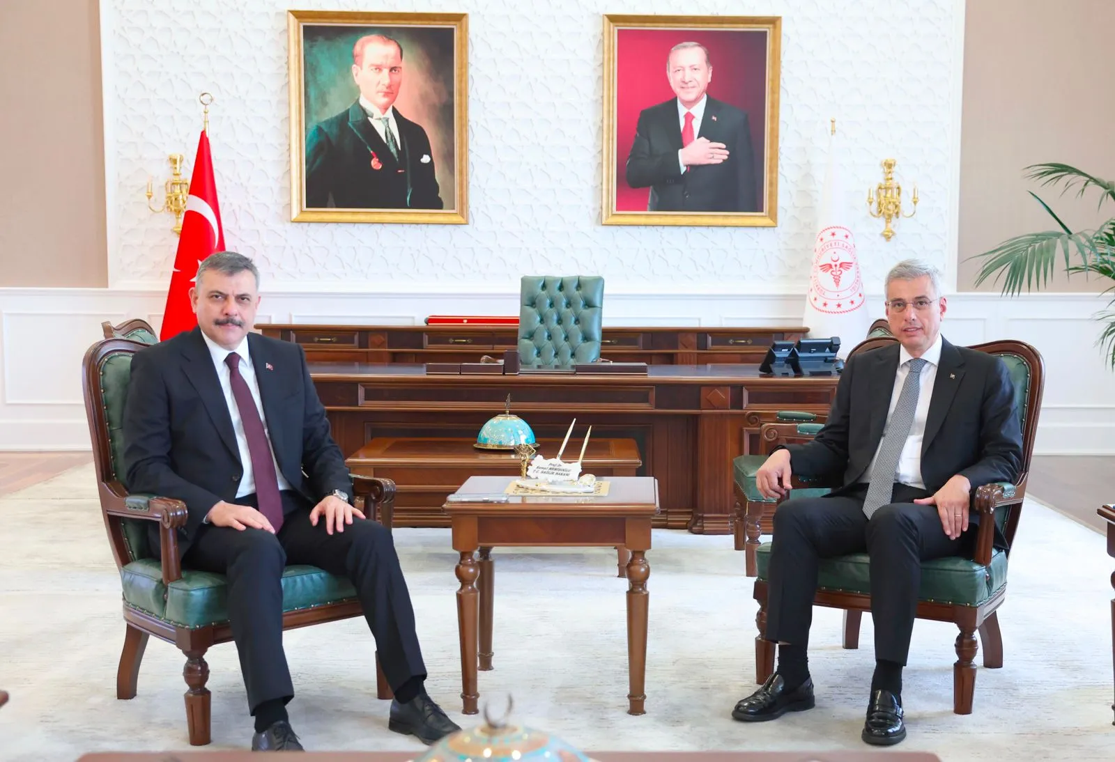 İki bakan 112 Acil sistemi için masaya oturdu