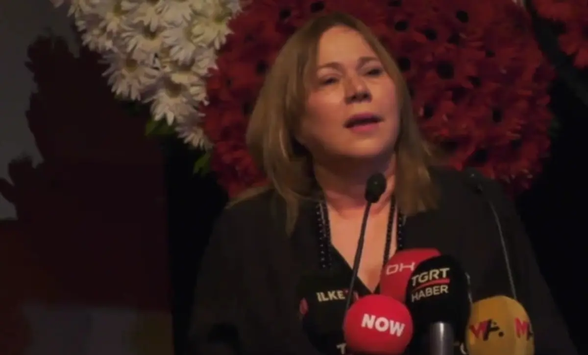Jülide Kural Kadir İnanır ın vasiyetini açıkladı: "O büyük barışı mutlaka biz halklar kuracağız" 2