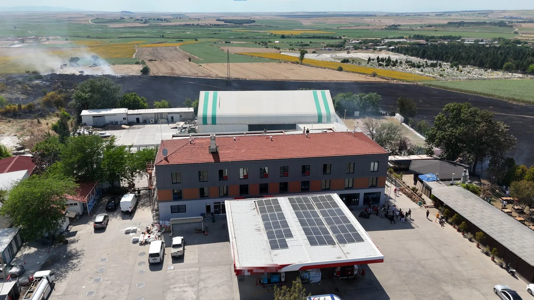 Keşan'da buğday tarlası alevlere teslim oldu