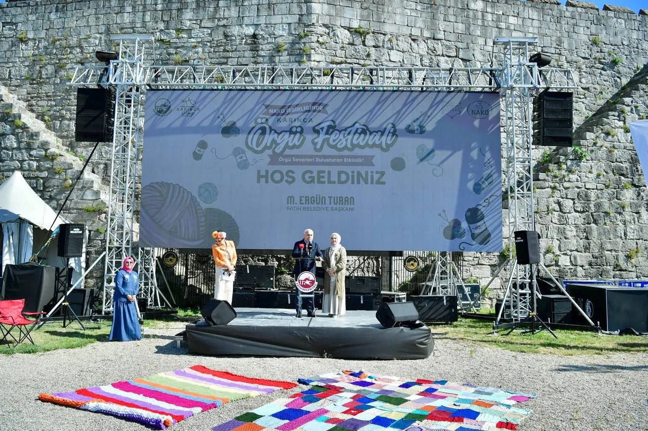 Yedikule Hisarı’nda dev örgü buluşması