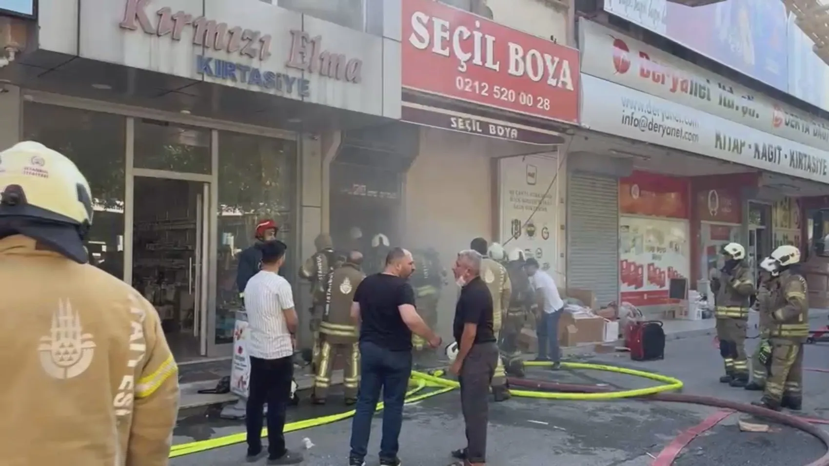İSTOÇ'taki kırtasiye deposunda yangın paniği yaşandı