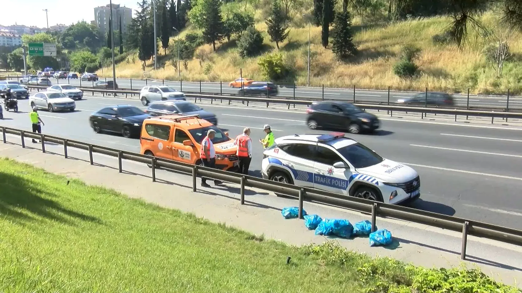 FSM köprü çıkışında zincirleme kaza trafiği felç etti