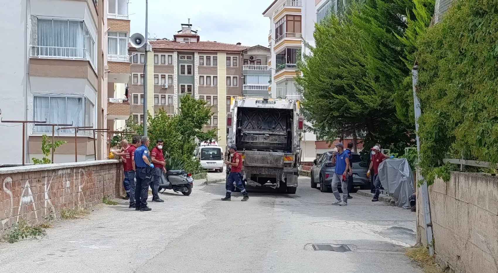 Amasya'da bir evden çıkanlar ekipleri şaşkına çevirdi