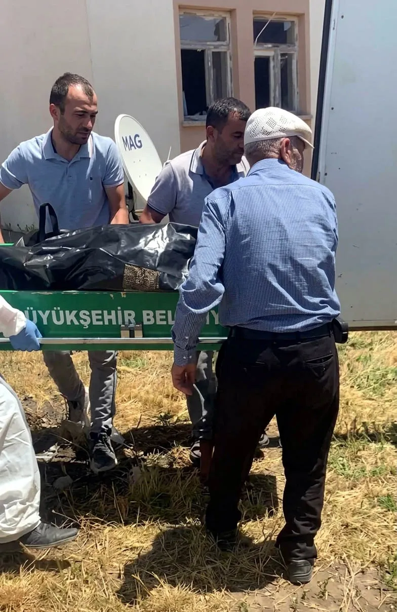 Kahramanmaraş'ta yalnız yaşayan adam evinin bahçesinde ölü bulundu