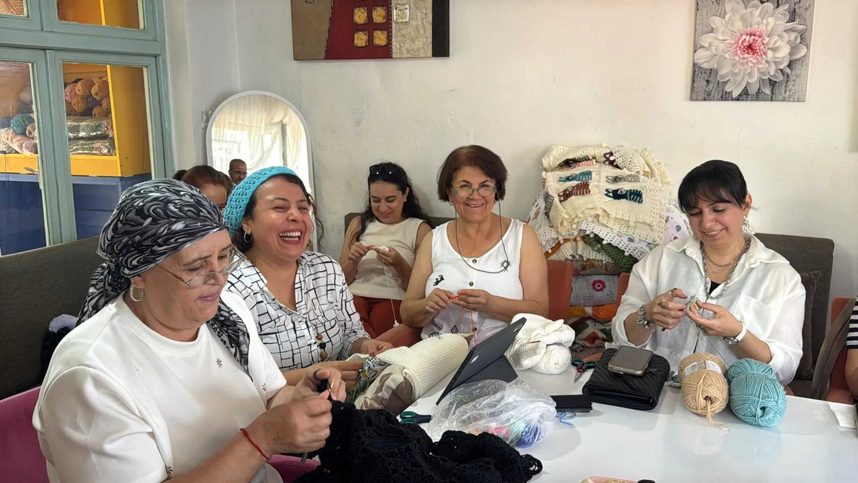 Milaslı kadınlar el emeği ürünlerle aile bütçesini destekliyor