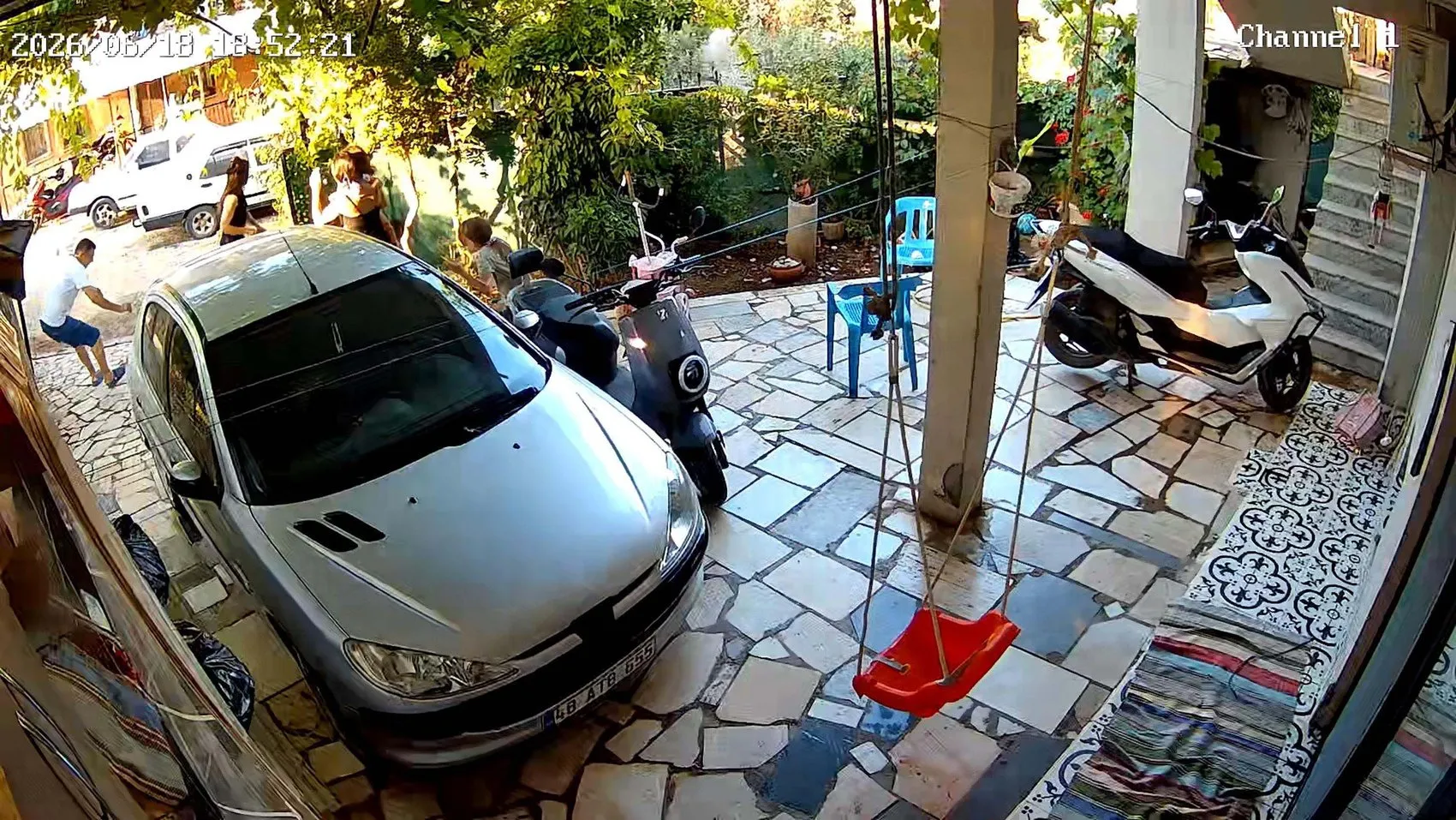 Fethiye'de komşu cinayeti Bahçe kapısı sesi bir aileyi yıktı
