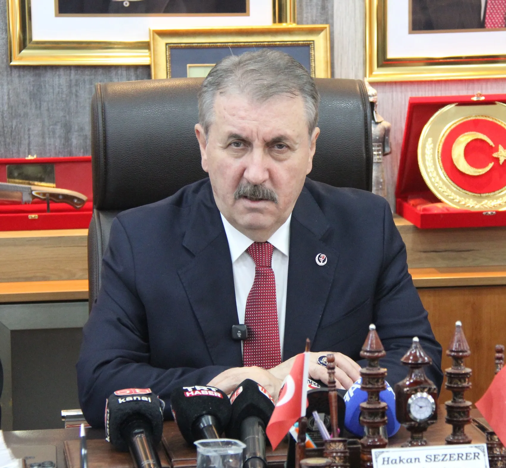 Destici İstanbul Barosu yönetimini sert sözlerle hedef aldı