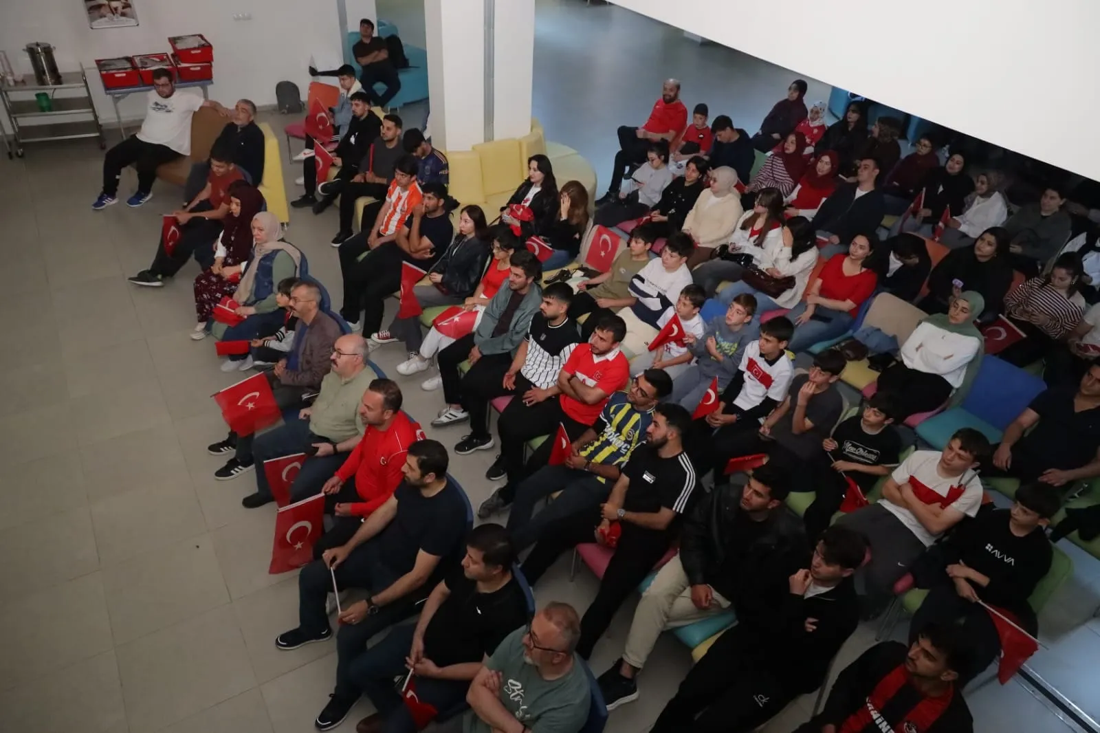 Artvinliler Dünya Kupası için dev ekranda buluştu