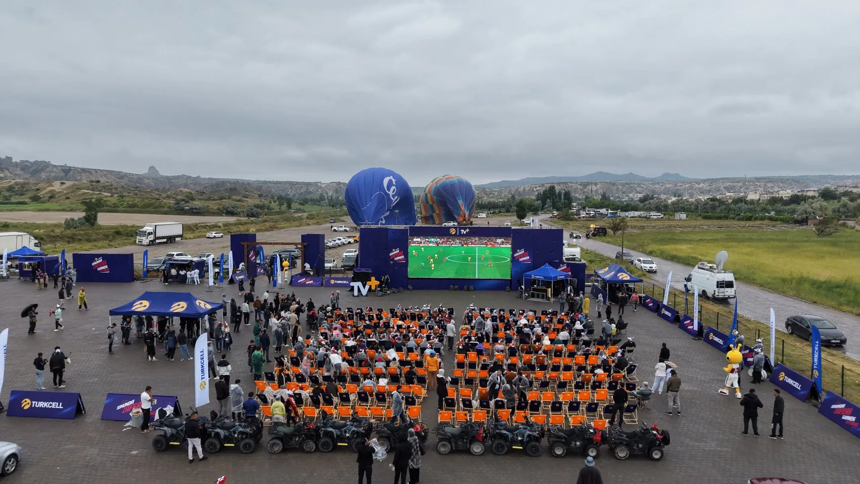 Kapadokya’da milli maç coşkusu dev ekrana taşındı