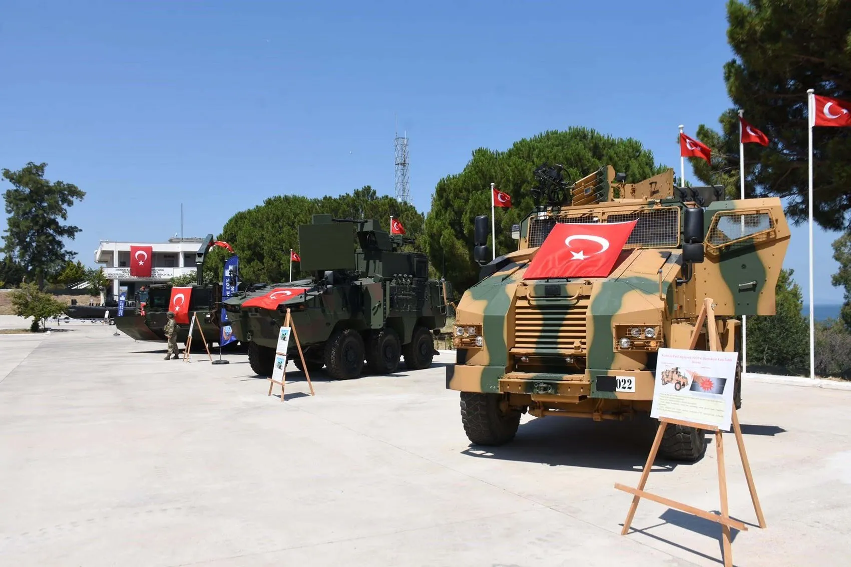 Türk Kara Kuvvetleri İzmir’de 2235’inci yaşını kutladı