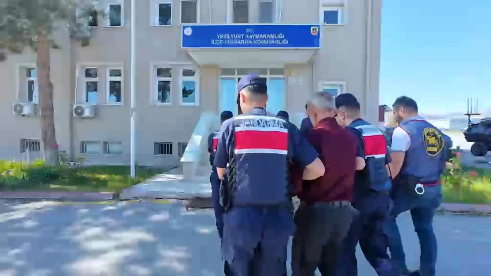 Malatya’da cinayet hükümlüsü iki firari operasyonla yakalandı