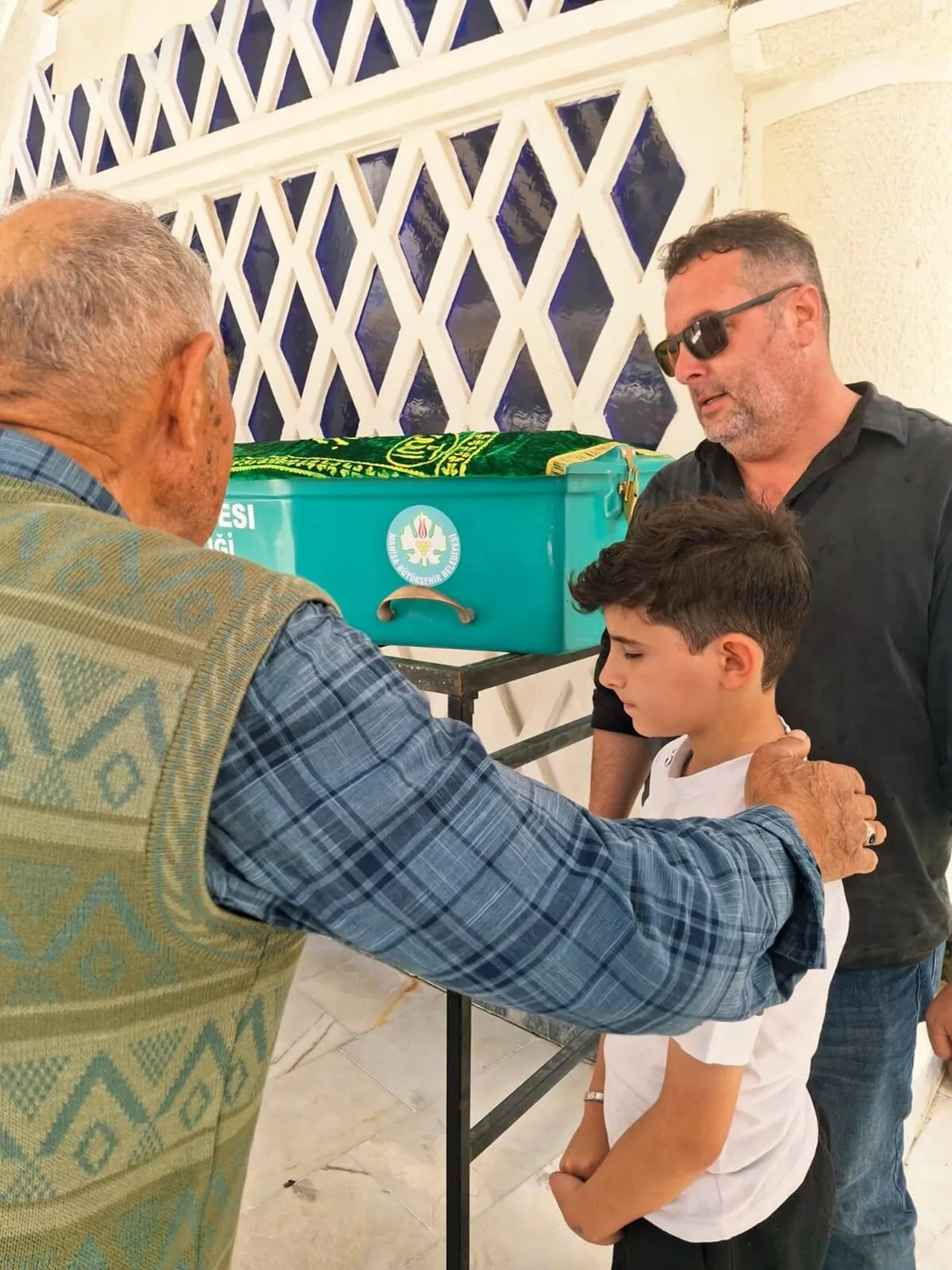 Denizli’deki otobüs faciasında hayatını kaybeden şoför toprağa verildi